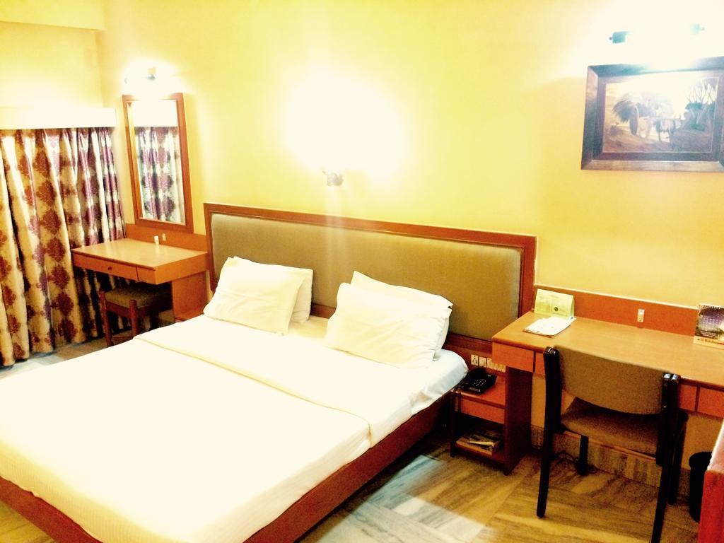 Hotel Harsha Hyderabad Exterior foto